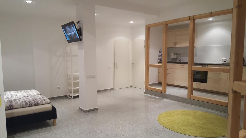 Gaesteappartements Bierfaessl Sinsheim Buitenkant foto