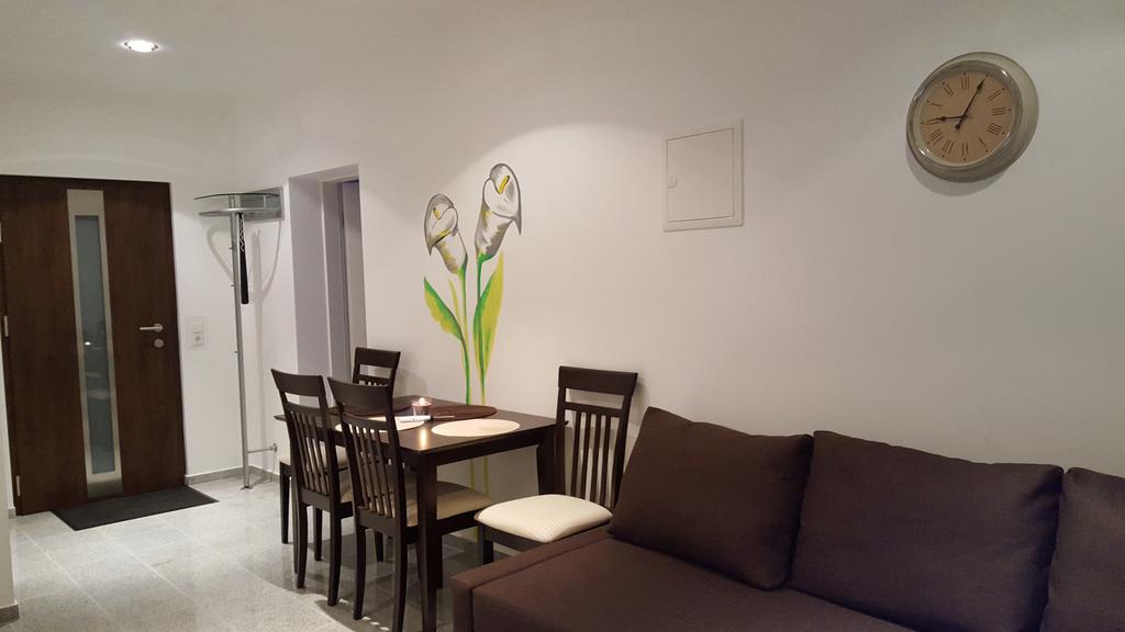 Gaesteappartements Bierfaessl Sinsheim Buitenkant foto