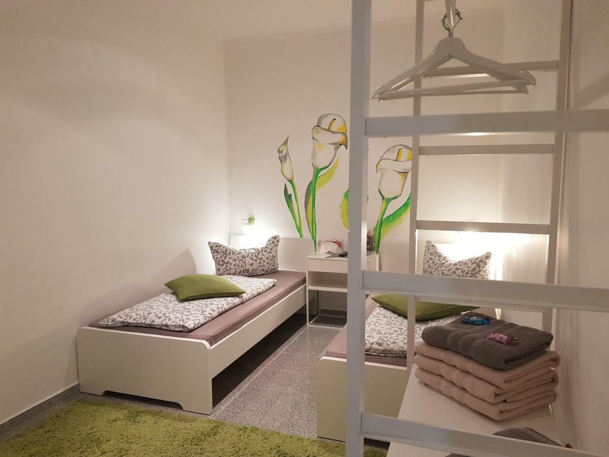 Gaesteappartements Bierfaessl Sinsheim Buitenkant foto