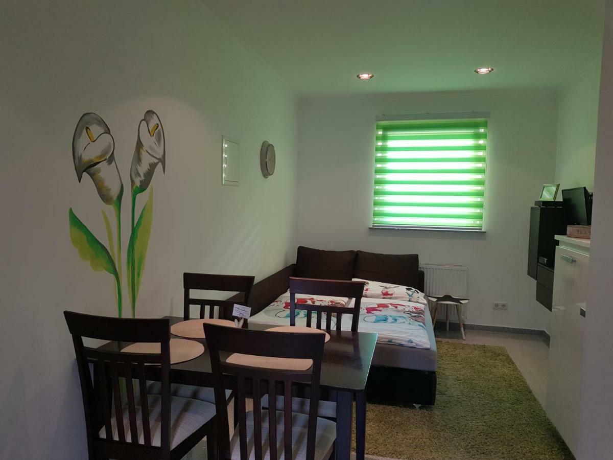 Gaesteappartements Bierfaessl Sinsheim Buitenkant foto